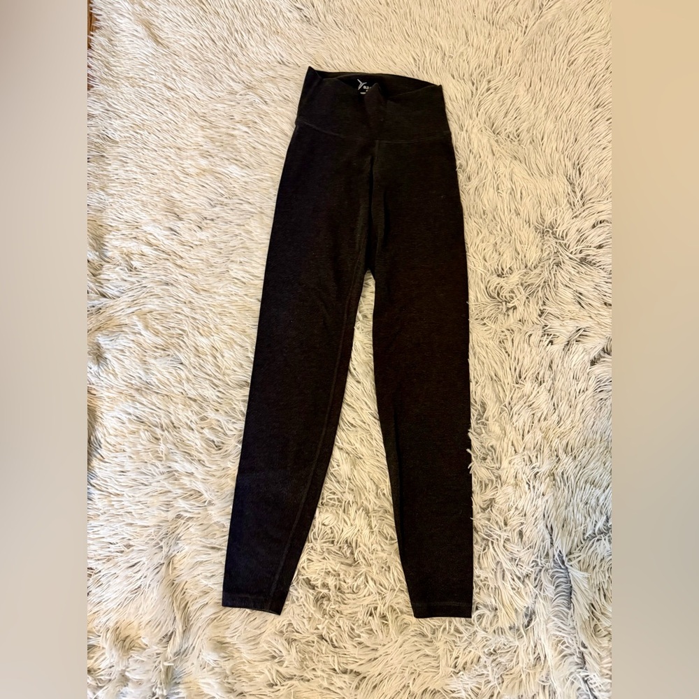 Old Navy Active Go-Dry Pair of Two Leggings Black and Charcoal Grey